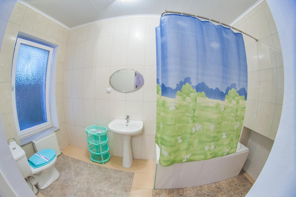 Apartments Kamanina Street Odesa Room photo