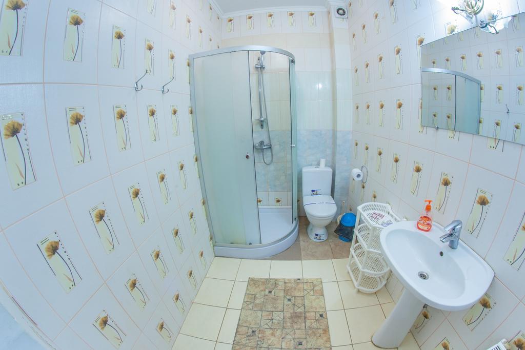 Apartments Kamanina Street Odesa Room photo